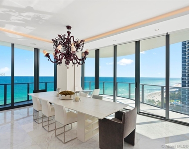 19575 Collins Ave - Photo Thumbnail 2