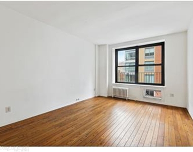 400 West 25th St - Photo Thumbnail 0