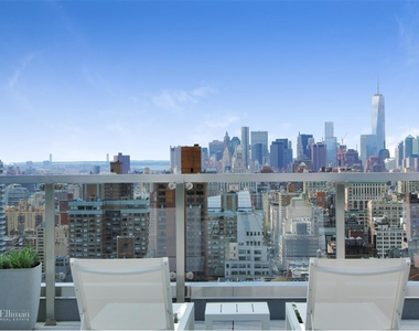 325 Lexington Avenue - Photo Thumbnail 3