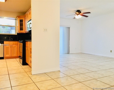 1055 Sw 113th Ter - Photo Thumbnail 4