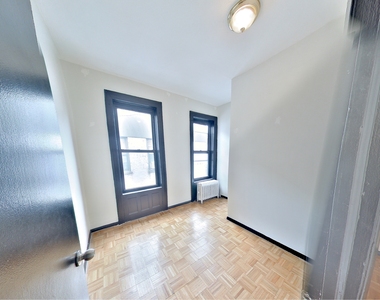 328 East 78th Street - Photo Thumbnail 1