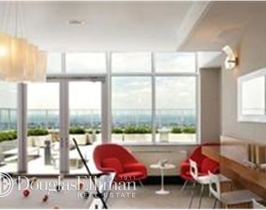 310 West 52nd St - Photo Thumbnail 7