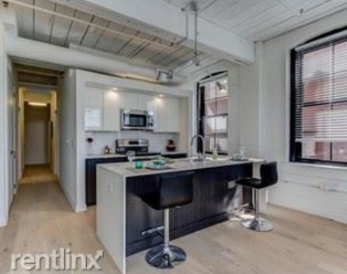 430 Fairmount Ave, Philadelphia, Pa 19123, Usa - Photo Thumbnail 0