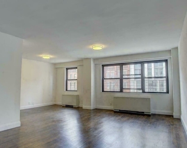 401 East 88th Street - Photo Thumbnail 0