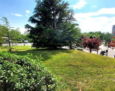 8340 Greensboro Drive - Photo Thumbnail 26