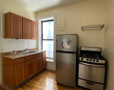 1054 Bergen Street - Photo Thumbnail 15