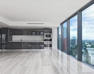 1451 Brickell Ave - Photo Thumbnail 8