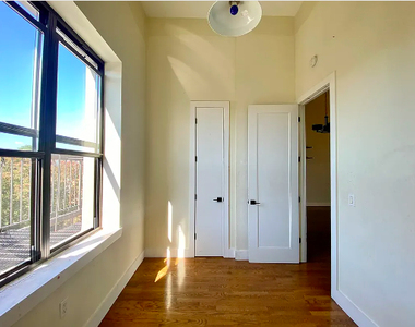 565 Evergreen Ave#2F Brooklyn - Photo Thumbnail 5