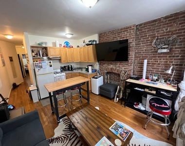 449 WEST 37 STREET - Photo Thumbnail 1