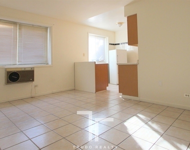 850 West Margate Ter. - Photo Thumbnail 2