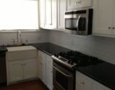 10840 Lindbrook Dr Apt 2 - Photo Thumbnail 2