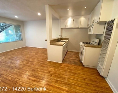 14220 Burbank Blvd. - Photo Thumbnail 6