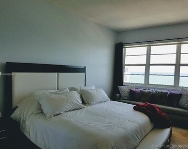 6917 Collins Ave - Photo Thumbnail 12