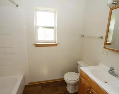 3326 West Walnut Street - Photo Thumbnail 1