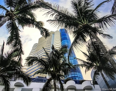 6301 Collins Ave - Photo Thumbnail 28