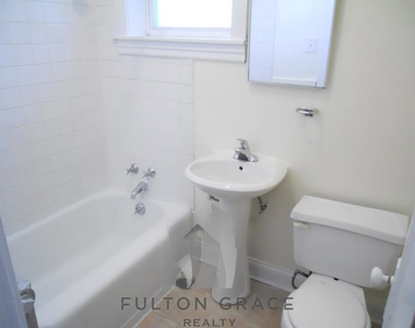 4407 North Malden - Photo Thumbnail 5