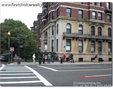 483 Beacon Street - Photo Thumbnail 7