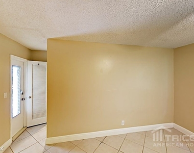 7810 Nw 41st Street - Photo Thumbnail 7