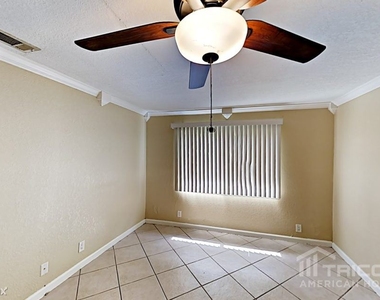 7810 Nw 41st Street - Photo Thumbnail 4