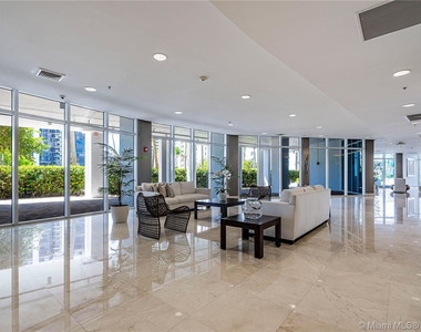 6515 Collins Ave - Photo Thumbnail 15