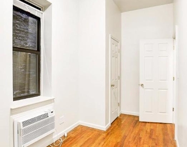 147 East 30th Street - Photo Thumbnail 4