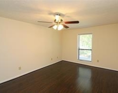 5137 Roswell Road Ne # 4 - Photo Thumbnail 12