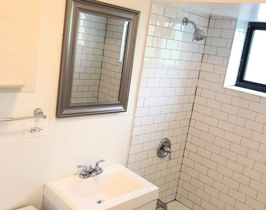 1022 W Catalpa Ave Apt 403 - Photo Thumbnail 4