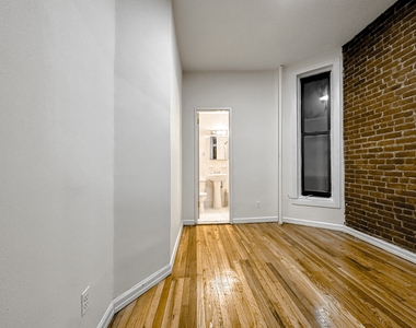 428 East 81st Street - Photo Thumbnail 4