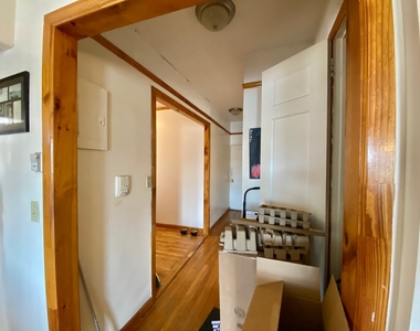 280 Crown Street - Photo Thumbnail 4