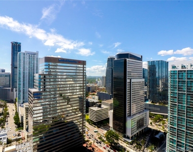 495 Brickell Ave - Photo Thumbnail 17