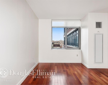 1481 Fifth Avenue - Photo Thumbnail 1