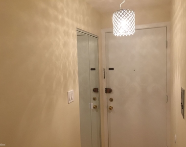 561 W Stratford Pl Apt 2a - Photo Thumbnail 12