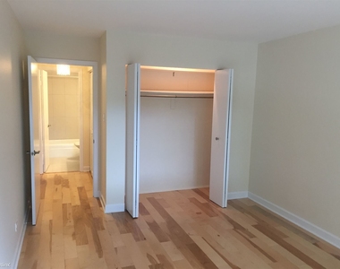 561 W Stratford Pl Apt 2a - Photo Thumbnail 2