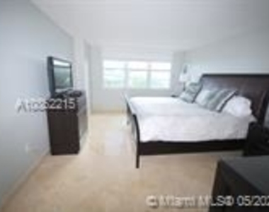 6917 Collins Ave - Photo Thumbnail 12