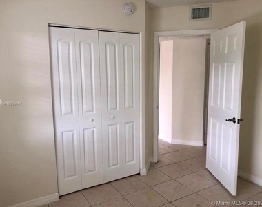 11213 Royal Palm Blvd - Photo Thumbnail 5