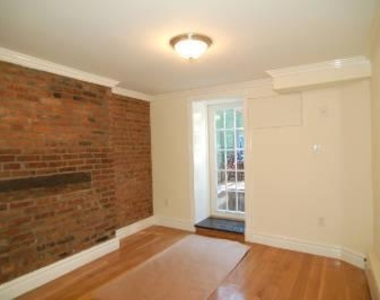 118 East 7th Street - Photo Thumbnail 2