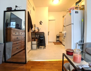 1553 York Avenue - Photo Thumbnail 1