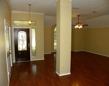 8007 Hidden Oaks Lane - Photo Thumbnail 2