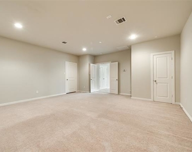 6723 Capistrano Street - Photo Thumbnail 28