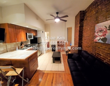 529 West 48th Street - Photo Thumbnail 1