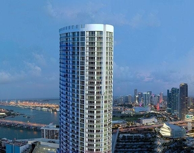 1750 N Bayshore Dr - Photo Thumbnail 0