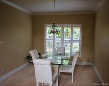 7740 Hibiscus Ln - Photo Thumbnail 3