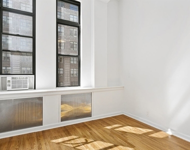 80 Varick Street - Photo Thumbnail 2