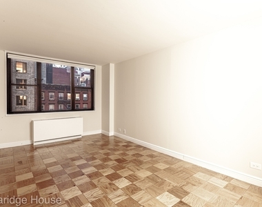 201 East 87th Street - Photo Thumbnail 1