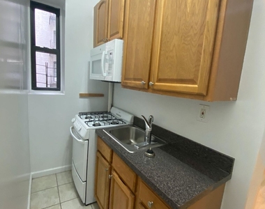 523 West 187th Street - Photo Thumbnail 2