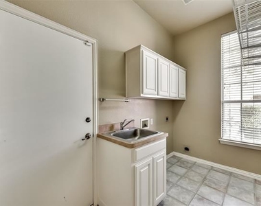 5712 Eaglebend Drive - Photo Thumbnail 28