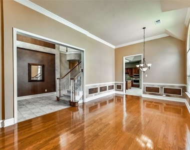 5712 Eaglebend Drive - Photo Thumbnail 6