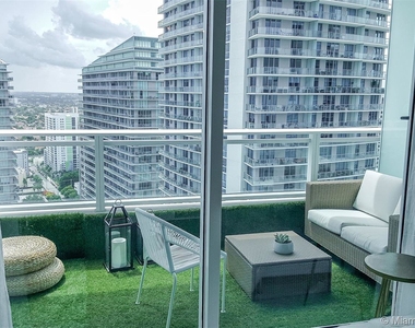 1080 Brickell Ave - Photo Thumbnail 15