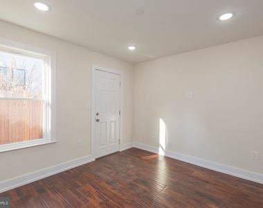 1220 N Taney Street - Photo Thumbnail 13