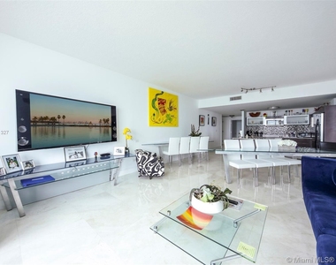 1900 N Bayshore Dr Apt 1602 - Photo Thumbnail 6